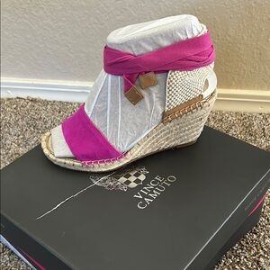 🆕 NEW Vince Camuto Pink Espadrilles with Stylish Design SIZE 5.5